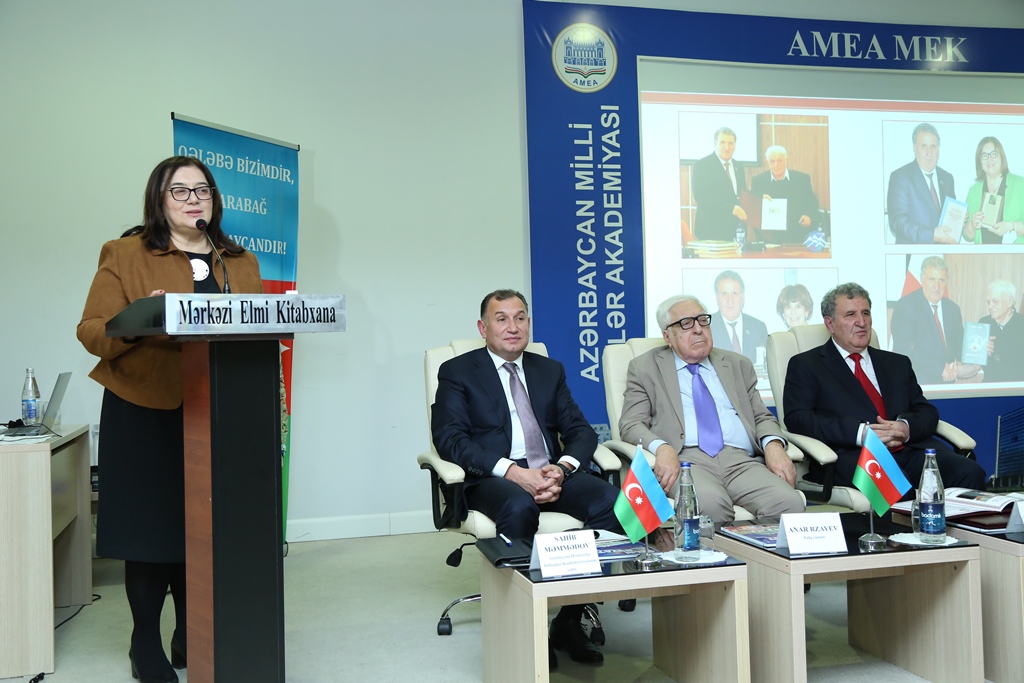 Azərbaycan Milli Elmlər Akademiyasında Elm Gününə həsr edilm...