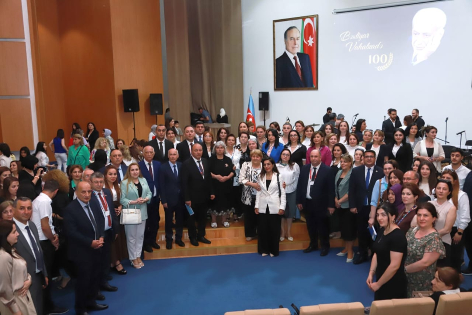 Şəkidə Xalq şairi Bəxtiyar Vahabzadənin 100 illik yubileyinə...