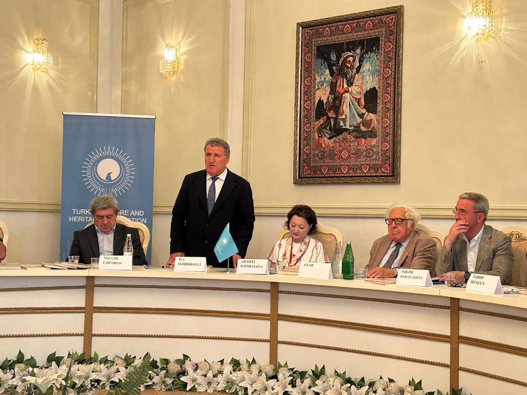 Akademik İsa Həbibbəyli Bəxtiyar Vahabzadənin 100 illiyinə h...