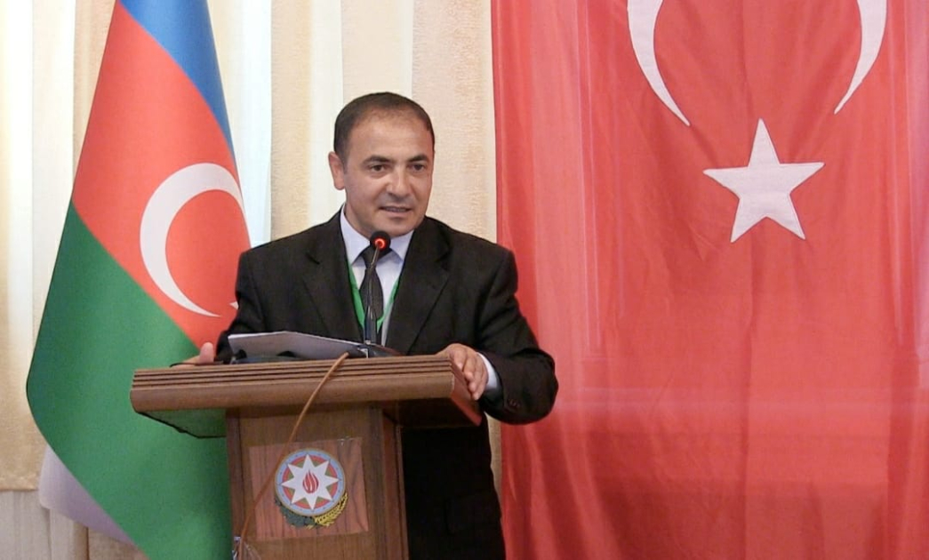 Ədəbiyyatşünas-alim: Nizami Gəncəvi yaradıcılığında əksini t...