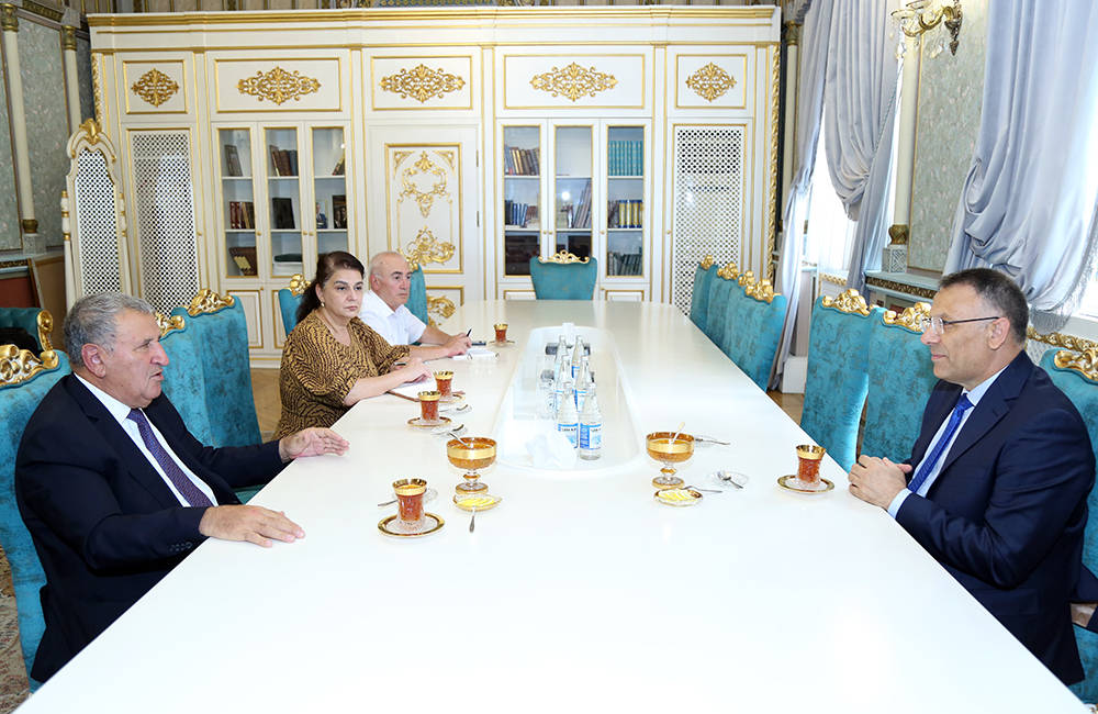 Akademik İsa Həbibbəyli İğdır Universitetinin rektoru profes...