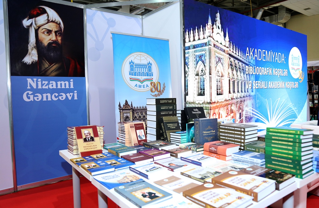 XI Bakı Beynəlxalq Kitab Sərgisində AMEA-nın nəşrləri geniş...