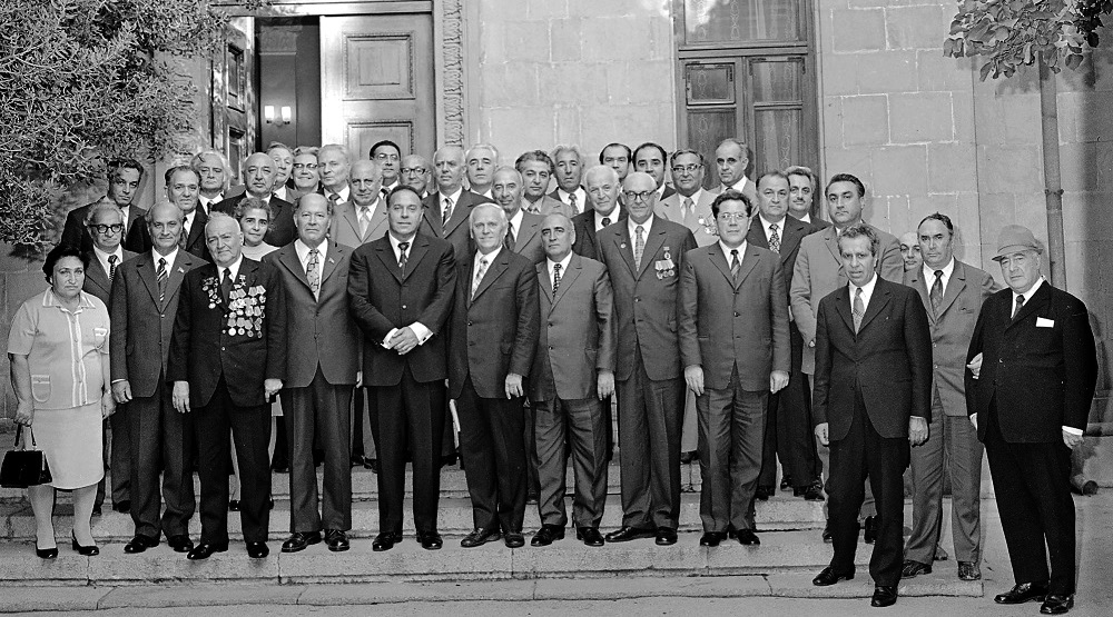 Heydər Əliyevin akademiklik seçkisi və Akademiyanın dövlətçi...