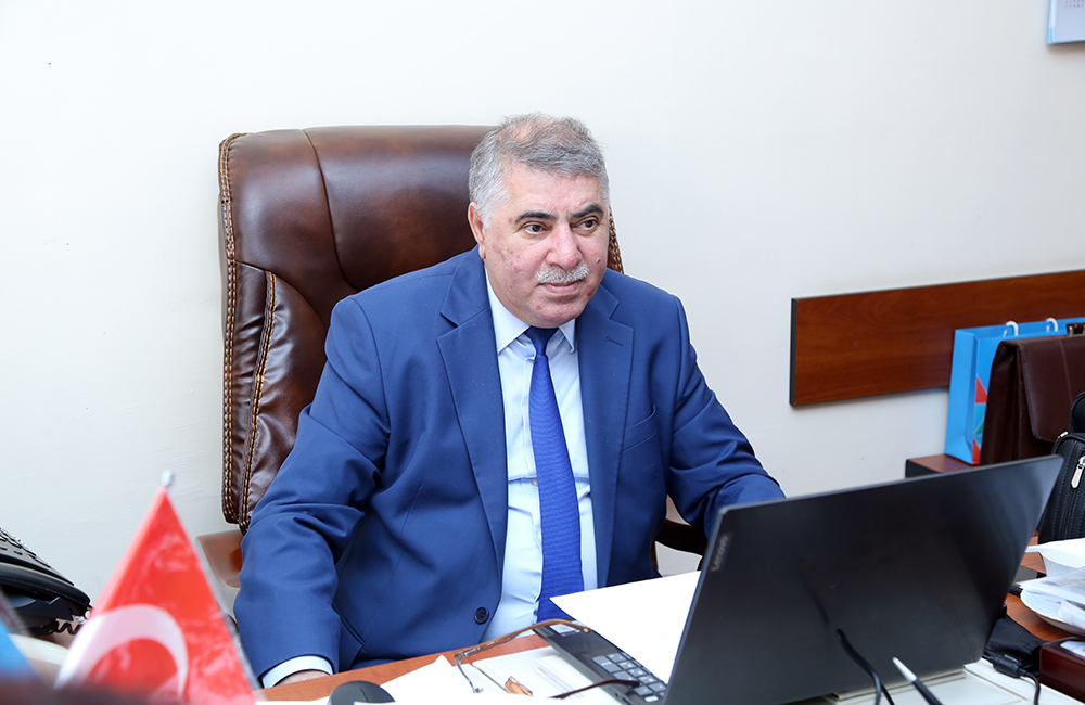 Dilçilik İnstitutunda Beynəlxalq Ana Dili Günü münasibətilə...